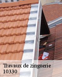 Le renforcement de l'étanchéité de la toiture à Arrembecourt dans le 10330 par les différents travaux de zinguerie