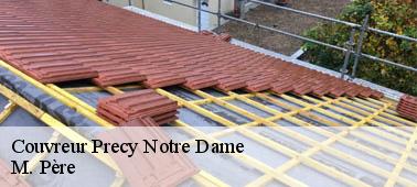 Le couvreur et son outillage pour tout nettoyage de la toiture à Precy Notre Dame dans le 10500